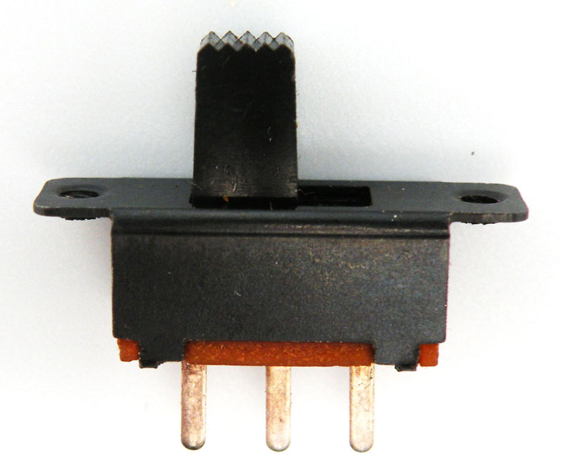 Interruptor deslizante ON-ON (1P2T) compacto para PCB
