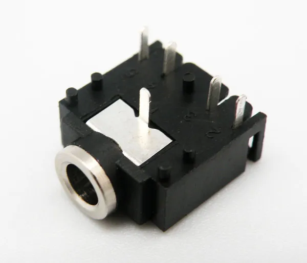 3.5mm ESTEREO CHASIS 5P