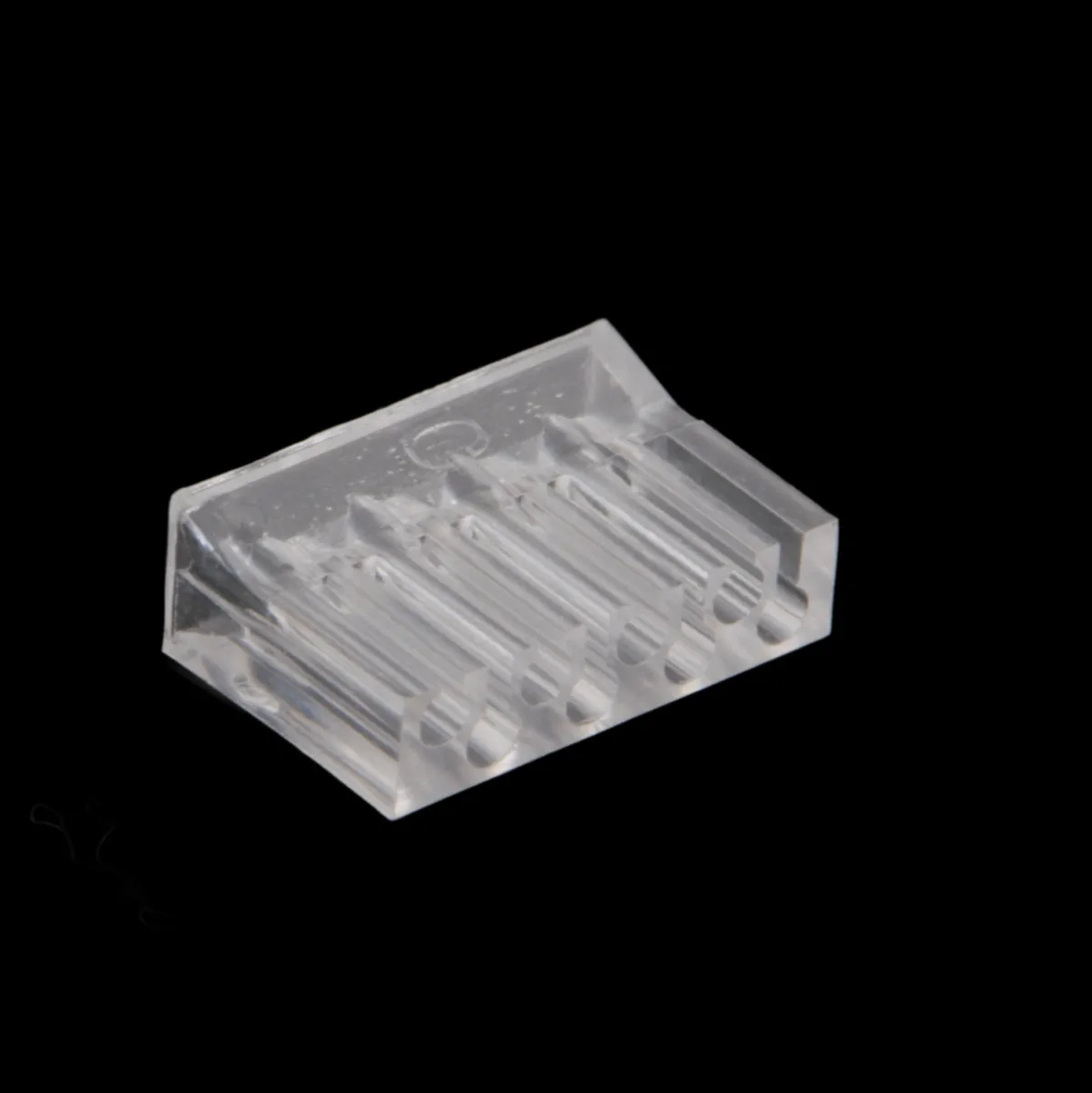 RJ45 Cat.6 UTP 8P8C con guia - 1µ — imagen 4