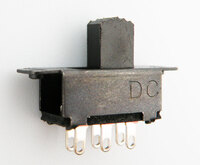 Interruptor deslizante ON-ON (2P2T) compacto para PCB de 6 pines